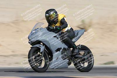 media/Nov-16-2025-Race Pace (Sun) [[8c5fa54630]]/Non Verified Riders (1st 20 Minutes)/2-Turn 10 (1010am)/